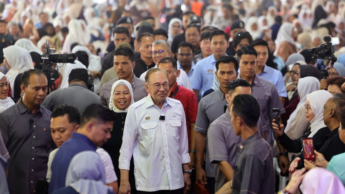 Anwar questions Tabung Haji 13-month bonus, citing breach of fiduciary duty