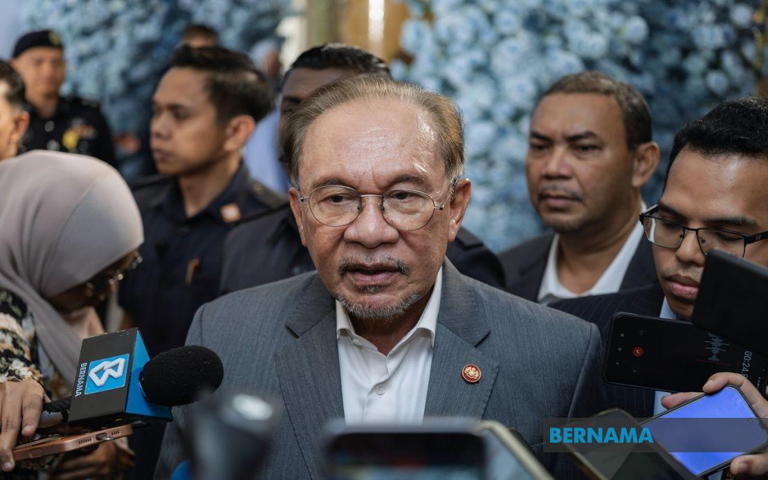 Anwar Yet To Receive Briefing On Four Melaka DAP Assemblymen's State Govt Exit