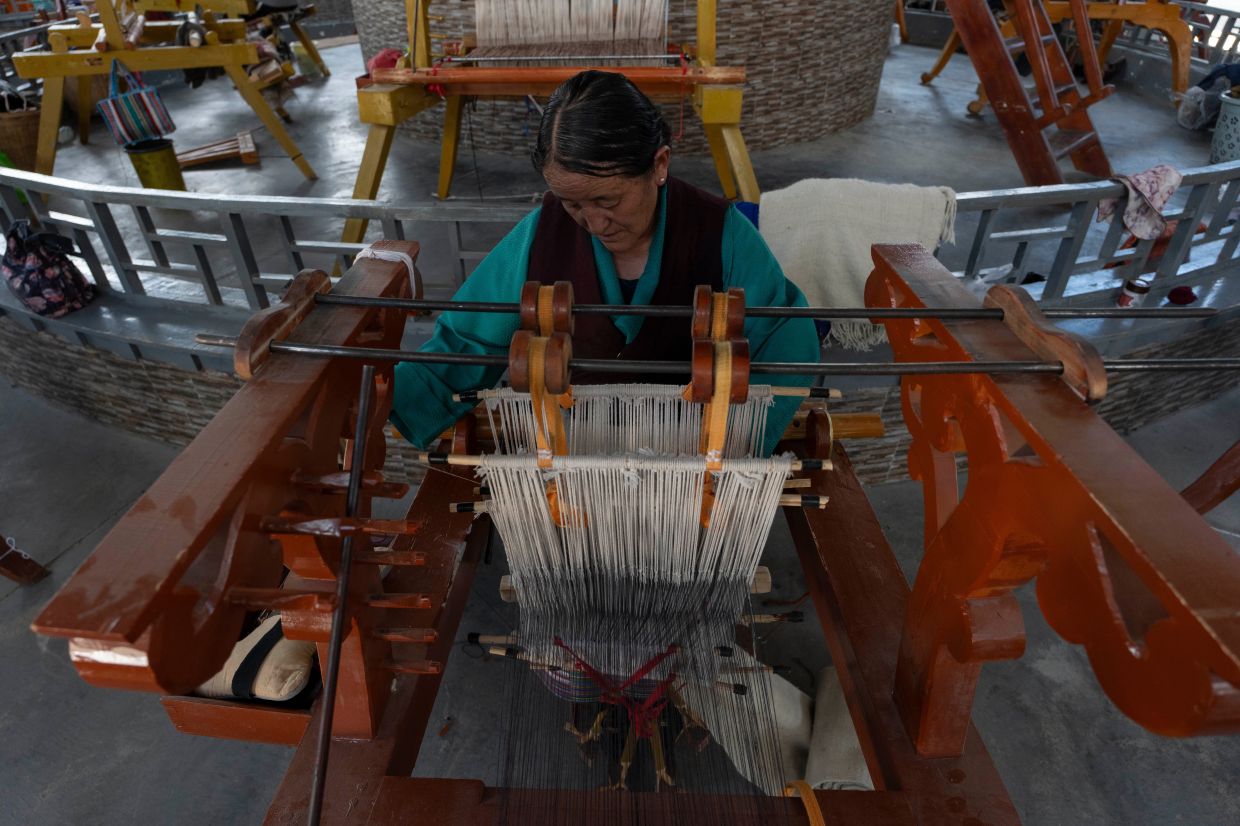Tibetan Weaving Cooperative Preserves Ancient Craft While Supporting Local Economy
