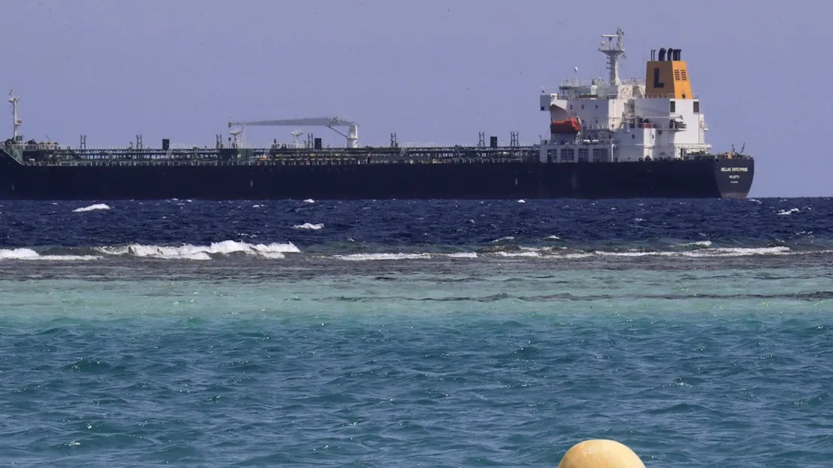 Petronas Vessel Cleared to Navigate Red Sea, Expected in Melaka Next Month