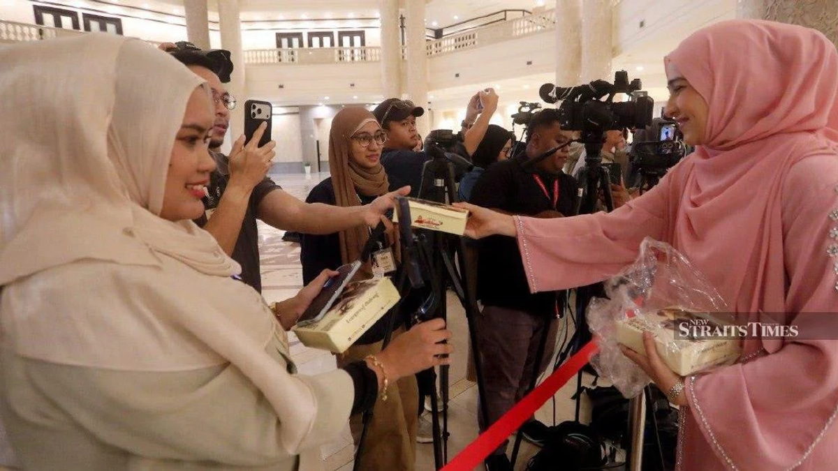 Syed Saddiq Hosts Media Gathering at Palace of Justice Following Federal Court Decision