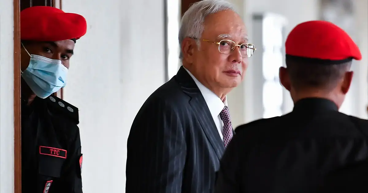 Najib's Legal Team Challenges Timing and Impartiality of 1MDB Fraud Investigator