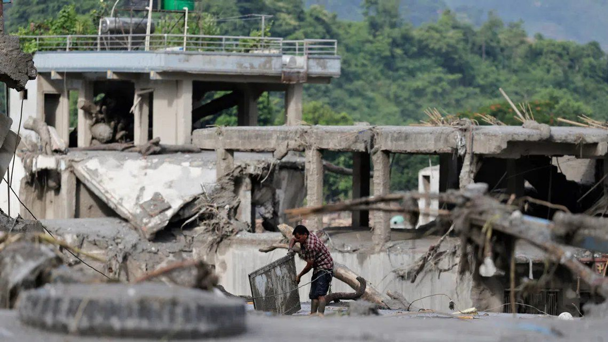 Nepal and China brace for secondary flood catastrophe as glacier-collapse lakes threaten to burst