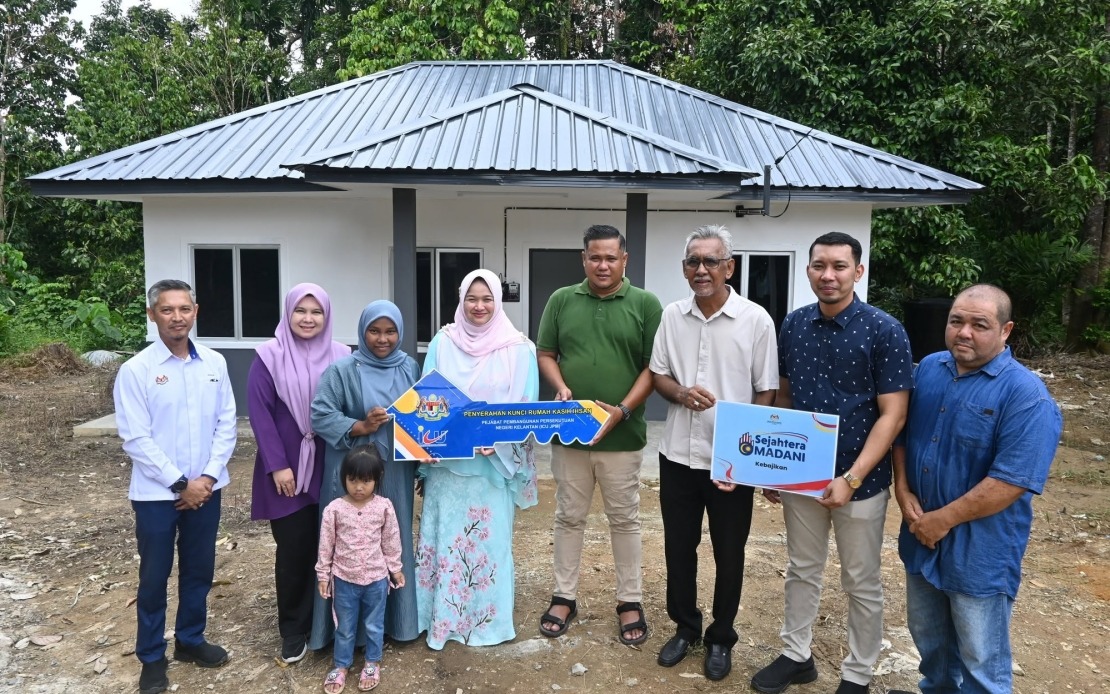 Government Delivers Rumah Kasih Ihsan Homes to Jeli Residents, Prioritising Housing Security