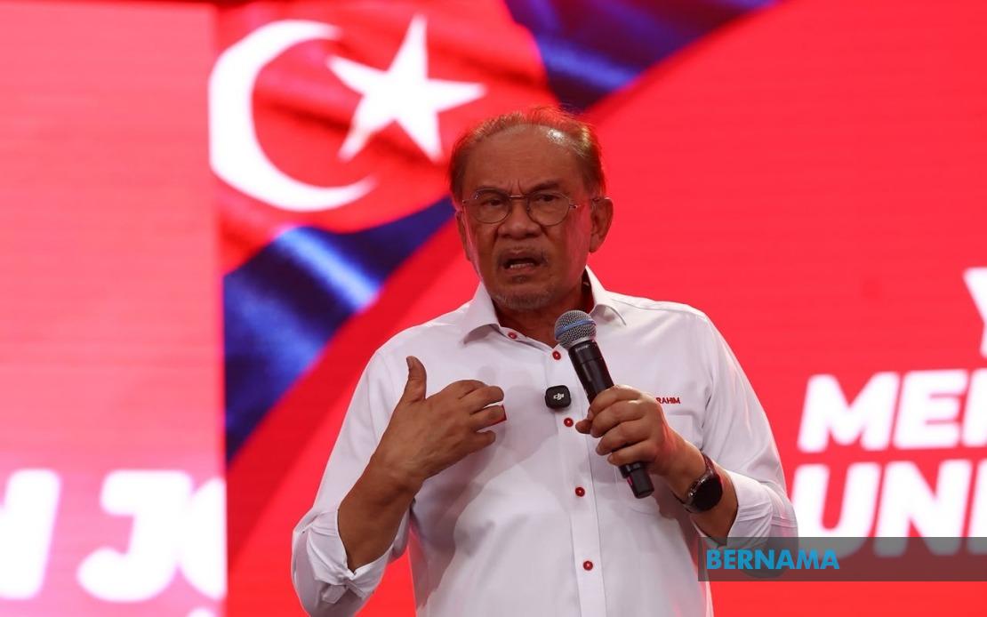 Anwar Rejects Reports of Buying New BMW, Says Vehicle Is Old Government Asset