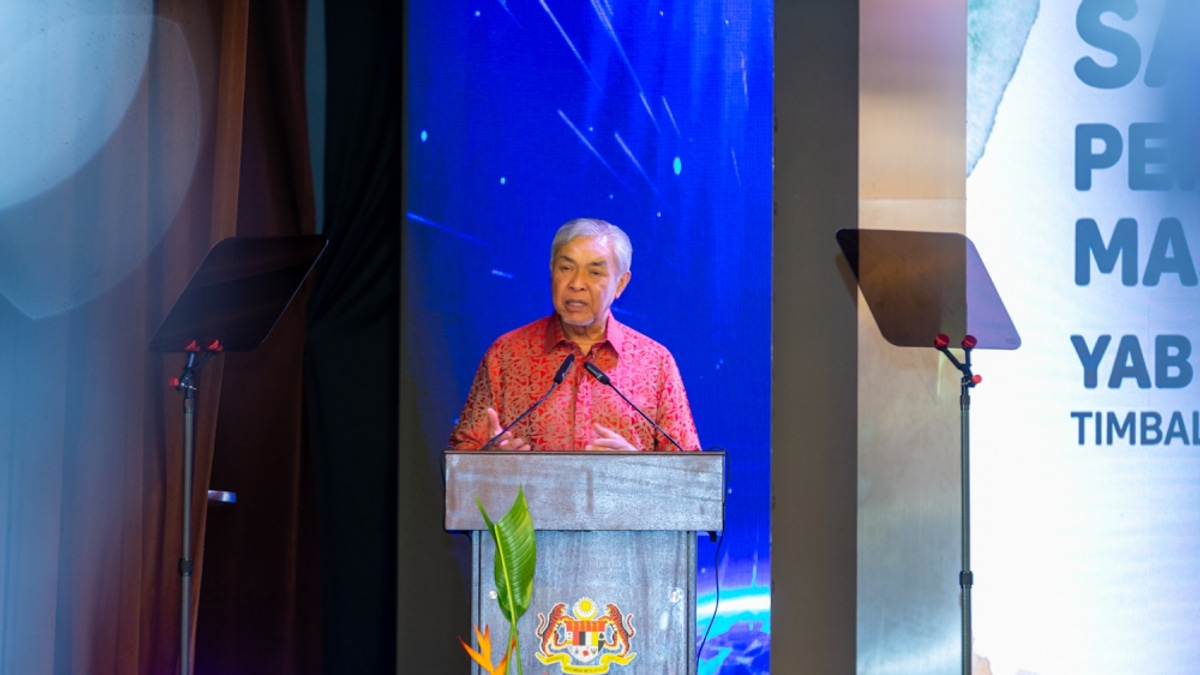 Zahid Rejects Reports of Secret Coalition Talks, Pledges Continued Backing for Unity Framework
