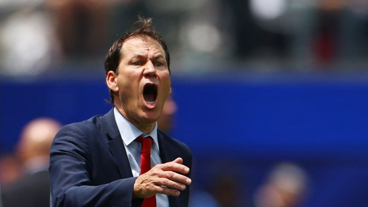 Belgium Coach Garcia's Position Questioned After Courtois Substitution in World Cup Loss
