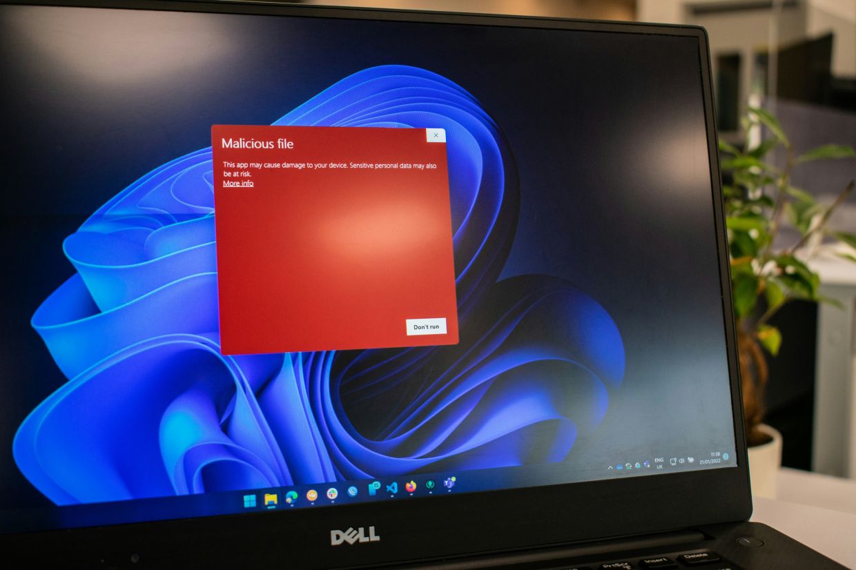 MyCert Alerts Malaysians to WhatsApp Malware Using Fake Financial Documents