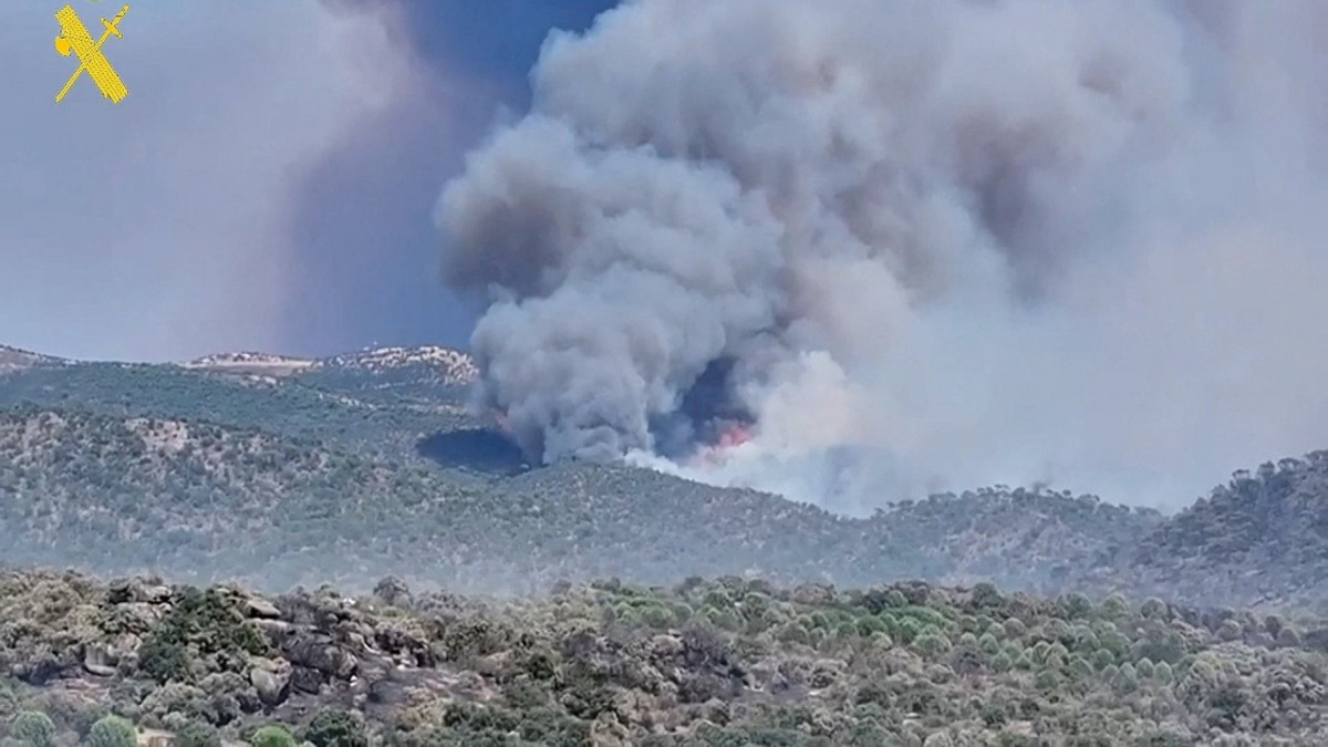NASA's Spanish Deep Space Tracking Station Evacuated as Wildfire Threatens Operations