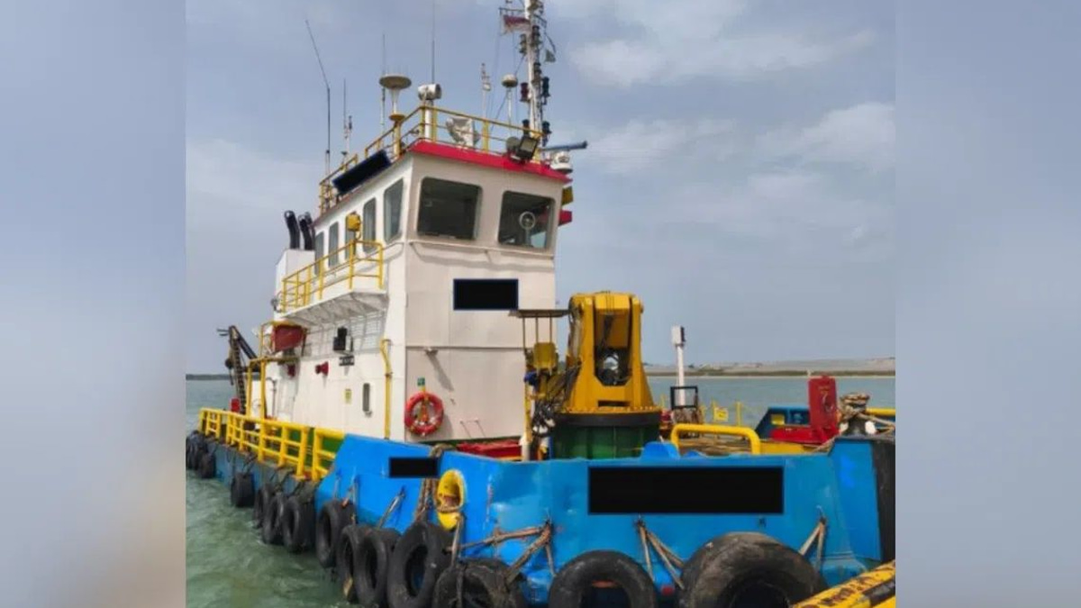 Eight tugboat crew members arrested in Singapore marine fuel theft