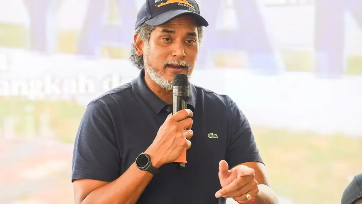 Khairy Accuses Pakatan Harapan of Recycling Barisan Nasional Policies