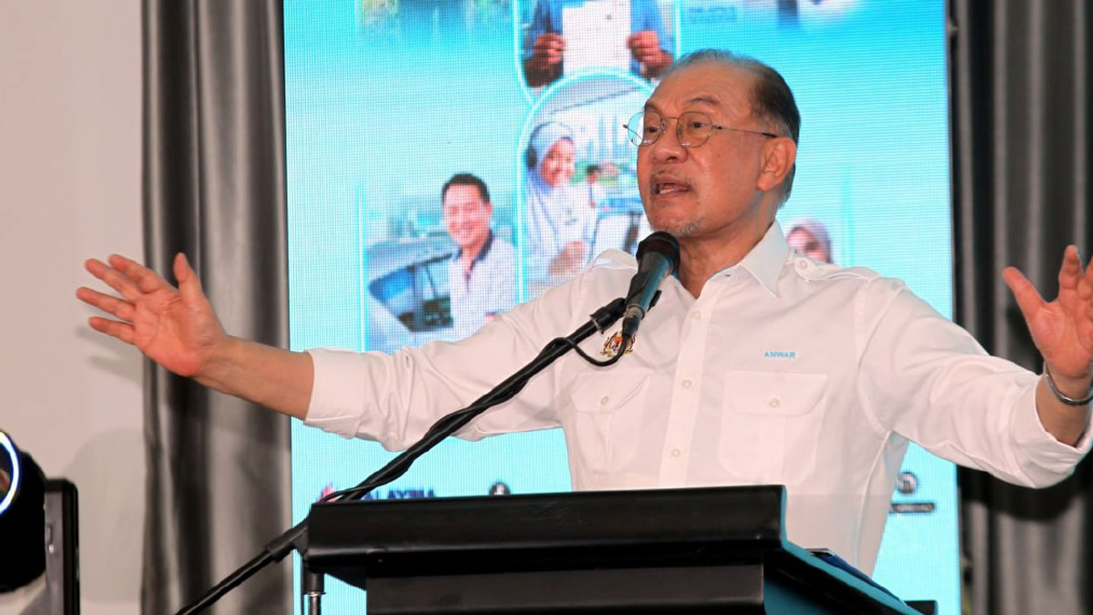 Anwar Commits RM15.3 Million Package to Strengthen Perak's Religious and Pondok Schools