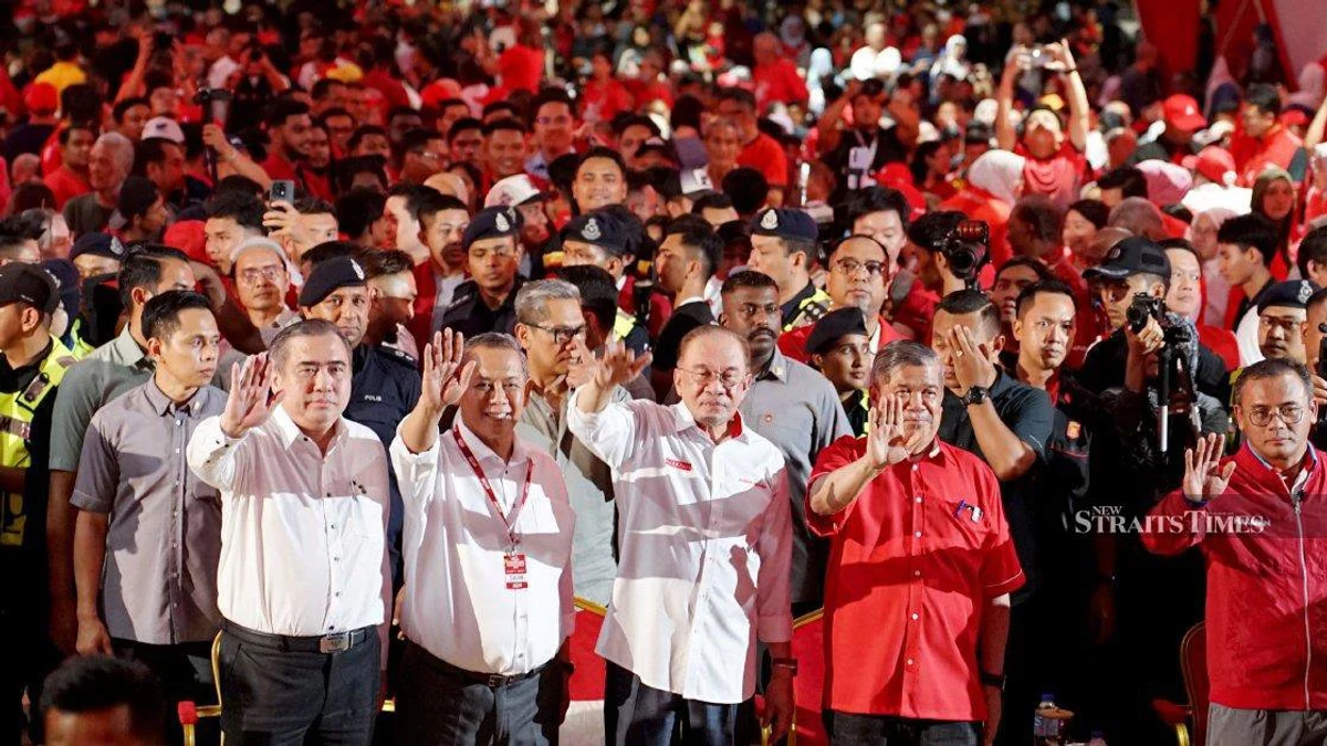 Anwar Cautions Political Leaders Against Weaponising Royal Institution in Negri Sembilan Campaign