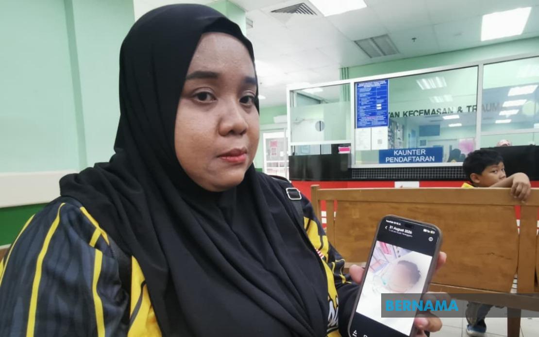 Three-year-old injured after tow vehicle runs over foot at Kuala Terengganu National Day parade