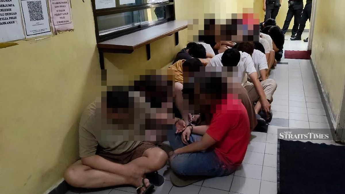 159 Chinese Nationals Charged Over 'Calling Centre' Cryptocurrency Scam Targeting Region