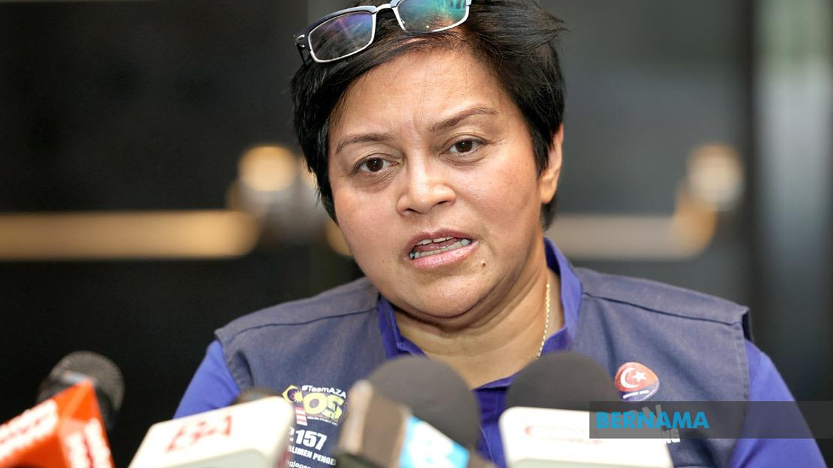 Sanusi's Remarks on Chinese and Indian Malaysians Draw Sharp Rebuke from Azalina