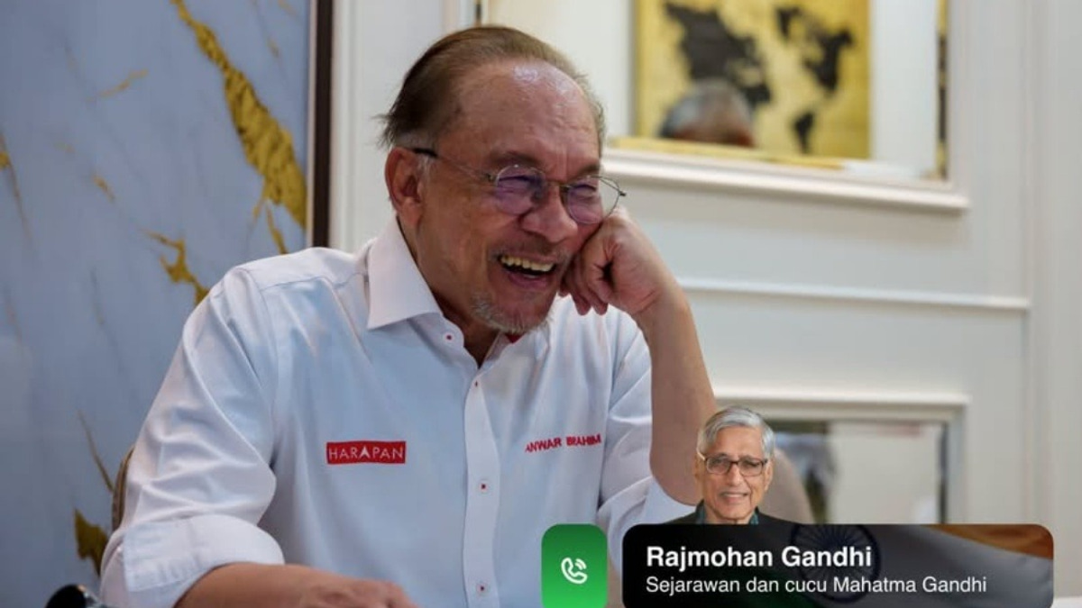 PM Anwar Invites Mahatma Gandhi's Grandson to Malaysia for Democracy Lecture Series