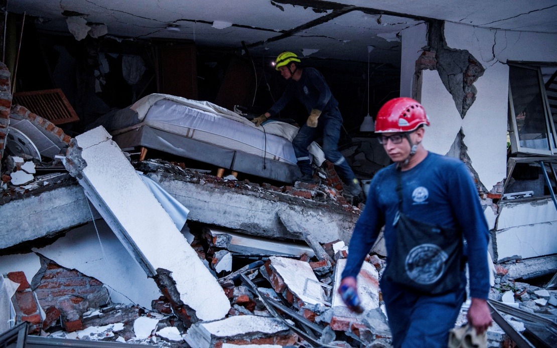 Colombia's Death Toll from Powerful Earthquake Climbs to 132 as Rescue Operations Intensify