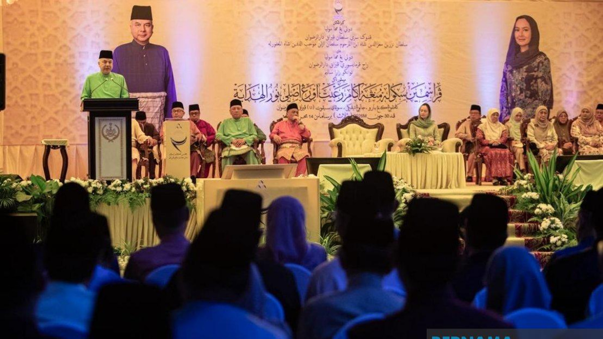 Sultan Nazrin Opens First Orang Asli Islamic School, Stresses Education as Development Tool