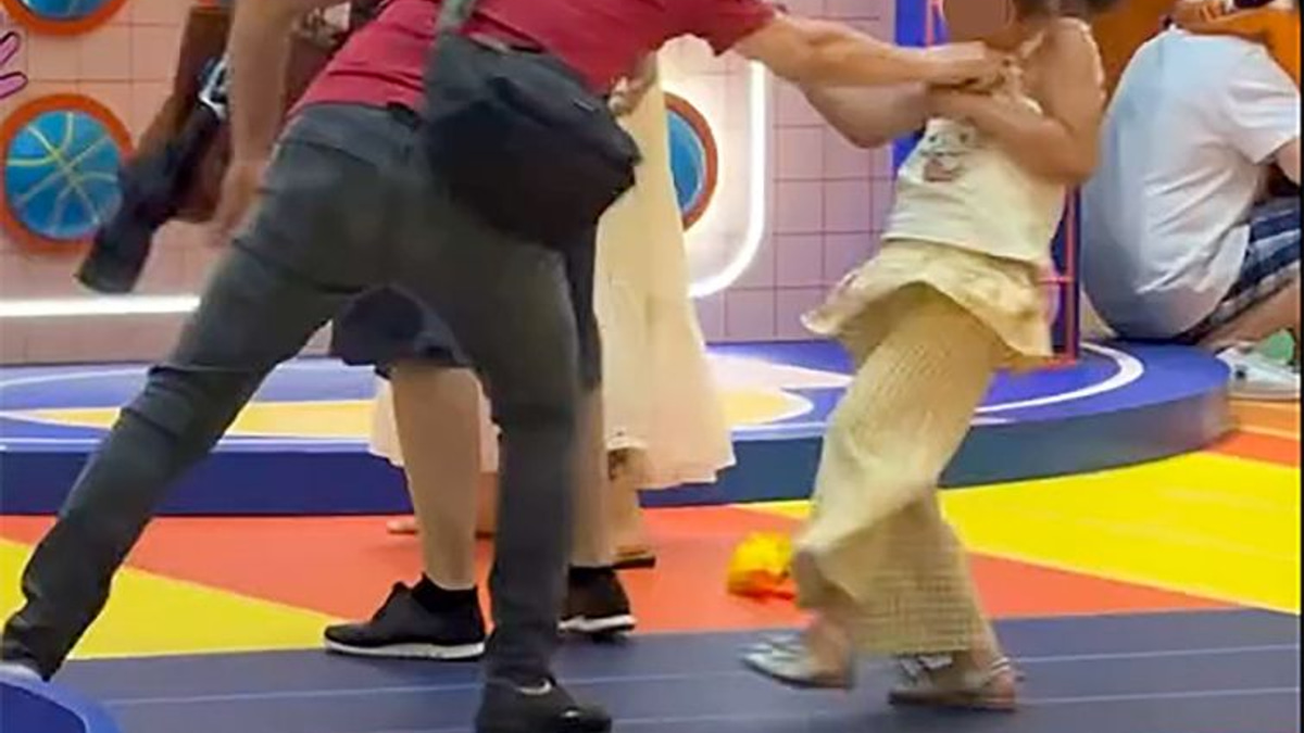 Two women arrested after altercation at Hong Kong shopping centre leaves young girl injured