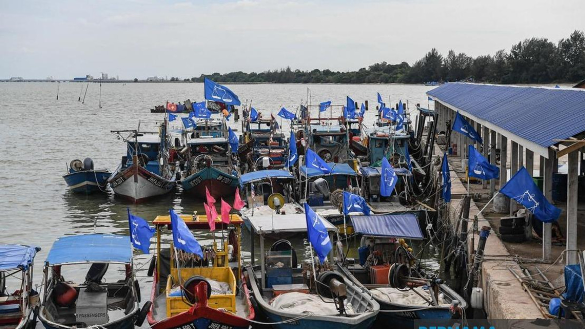 Sungai Rengit's Traders and Fishermen Push Elected Representative to Address Long-Standing Infrastructure Crisis