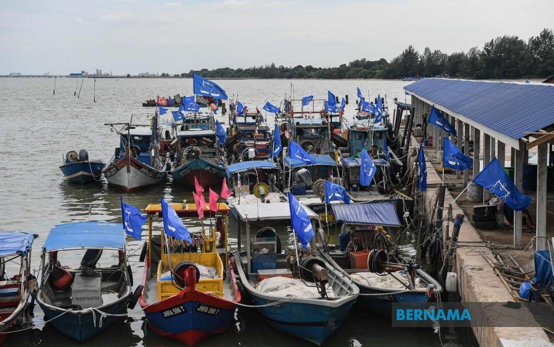 Sungai Rengit's Traders and Fishermen Push Elected Representative to Address Long-Standing Infrastructure Crisis