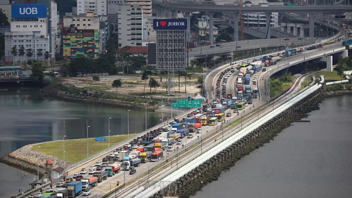 Singapore braces for gridlock at Malaysia border checkpoints during National Day break