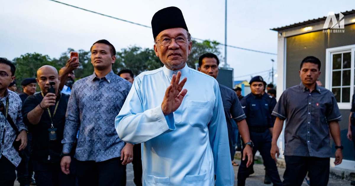Anwar Makes Stability Pitch to Negri Sembilan as Campaign Closes