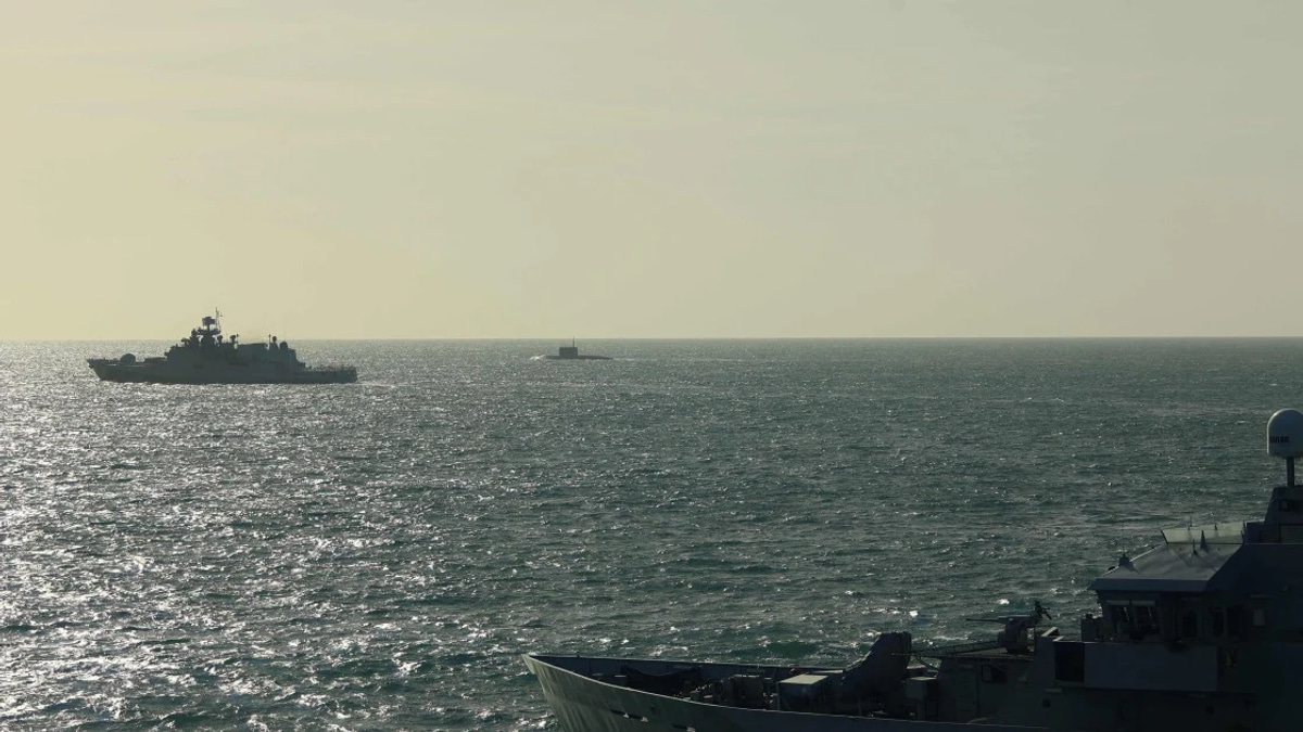 UK PM Downplays Russian Warship Incident as 'Reckless' Rather Than Strategic Threat