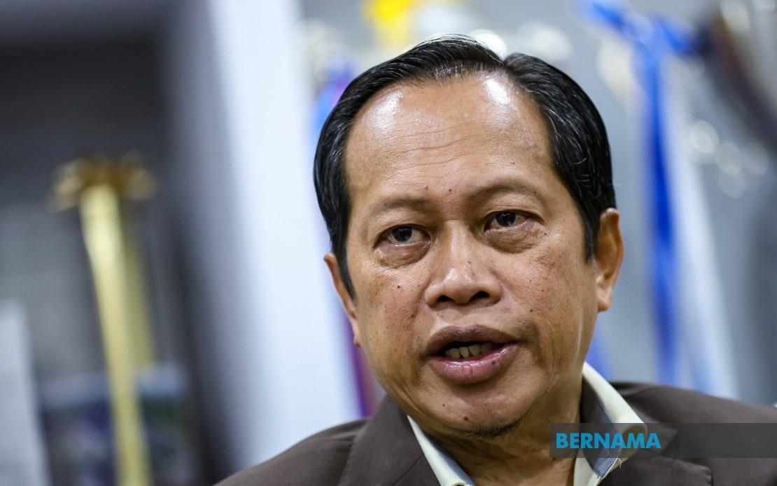 Ahmad Maslan Steps Back From Johor State Polls, Backs BN Campaign