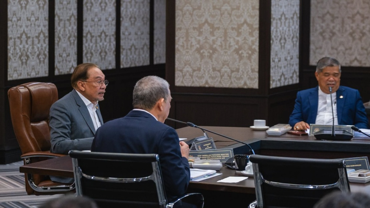 Malaysia in talks with Thailand over shrimp exports and livestock market access