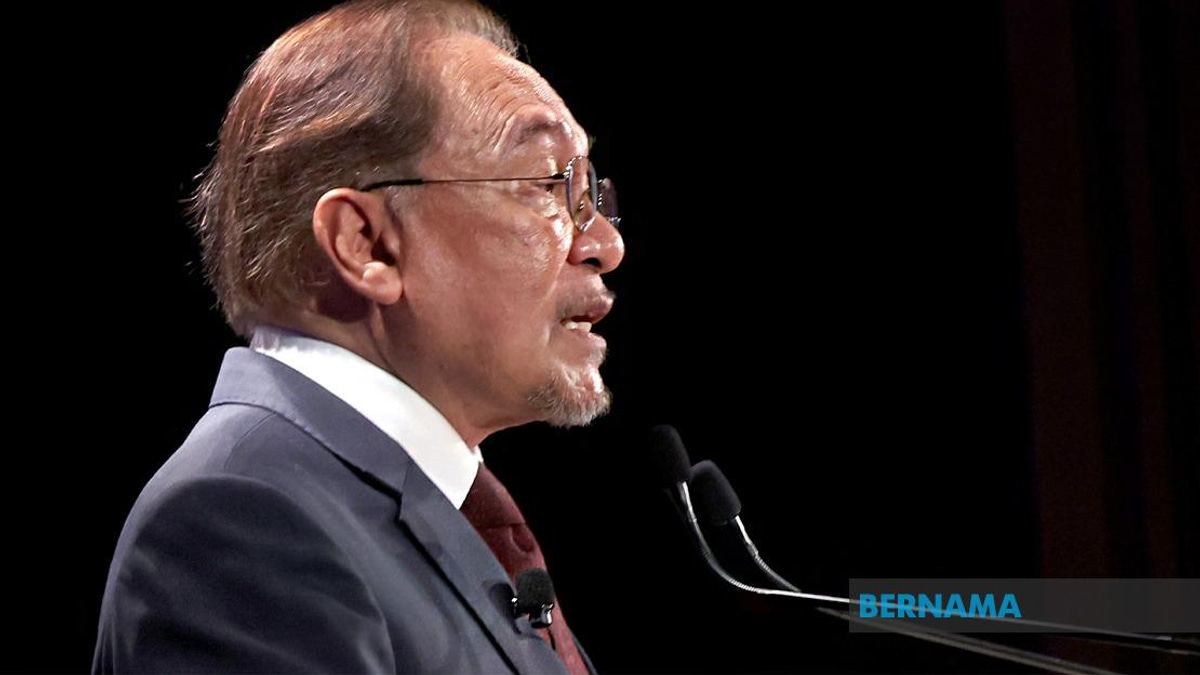 PM Anwar's Packed Agenda in Turkmenistan Focuses on Trade and Energy Ties