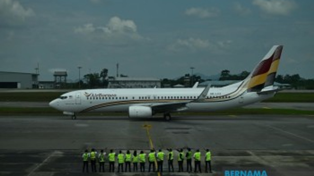 DPM Fadillah Welcomes AirBorneo's Inaugural Flight at KLIA