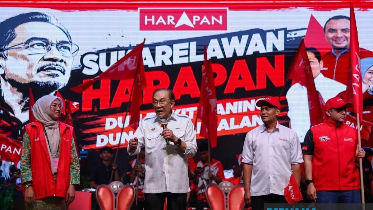 Johor Election: Anwar Urges Youth to Rise Above Racial Politics and Shape Nation's Future