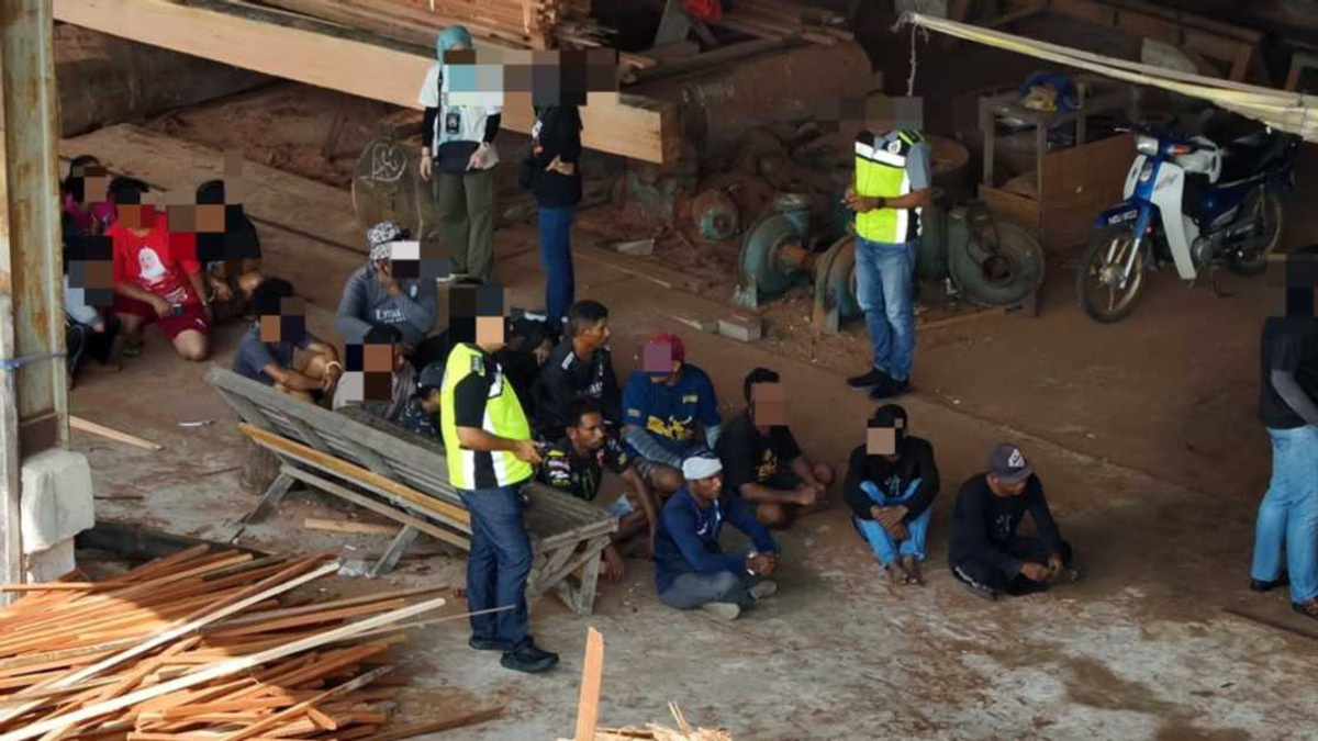 62 Foreigners Arrested in Selangor Immigration Crackdown Over Pass Violations