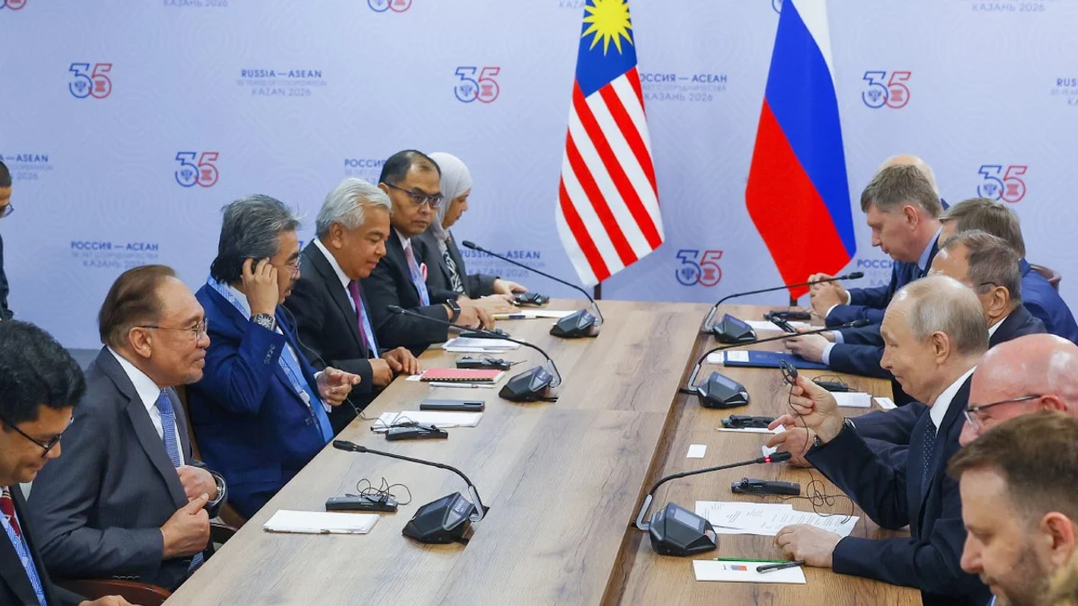 Anwar Welcomes Putin's Backing for Malaysia-Russia Energy Ties