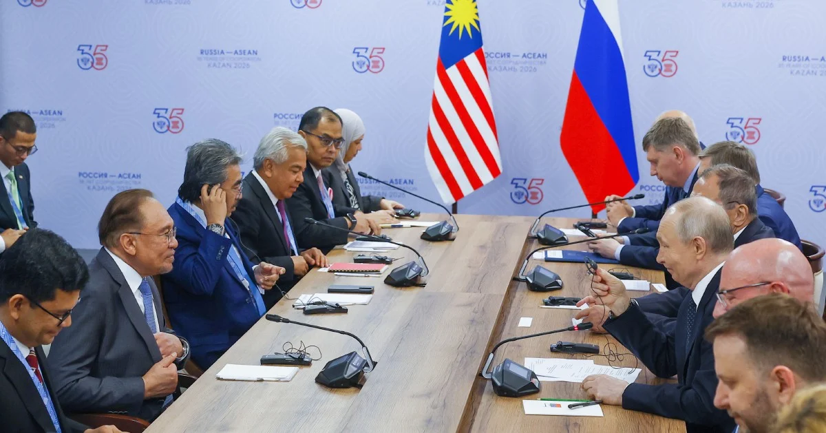 Anwar Welcomes Putin's Backing for Malaysia-Russia Energy Ties