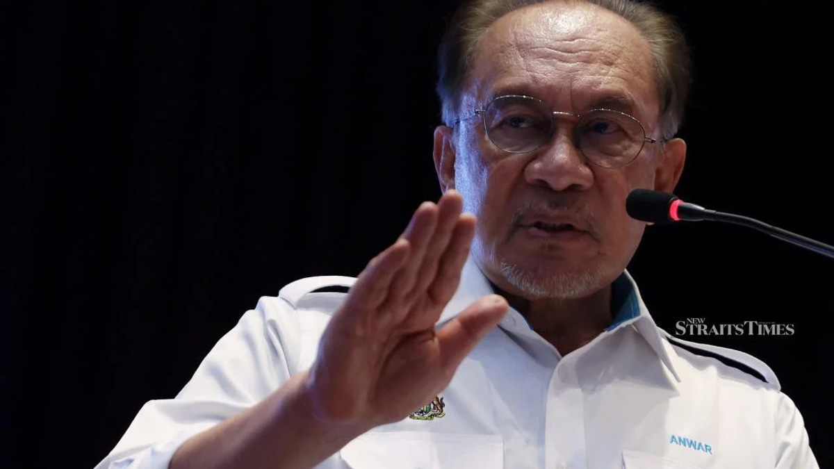 Civil Service Excellence Key to Malaysia's Competitiveness Gains, Says Anwar
