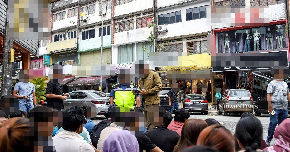 Immigration Officers Conduct Major Sweep of Jalan Kenanga Commercial Hub, Detaining 111 Undocumented Workers