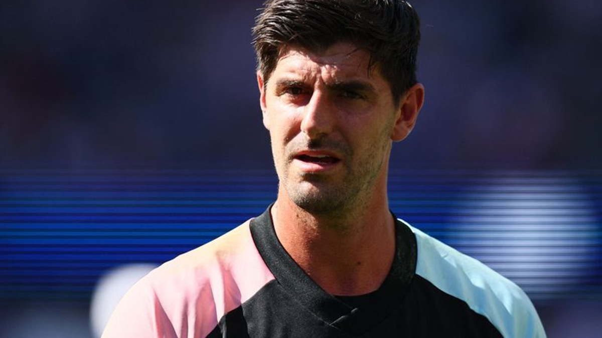 Courtois backs Van Bommel as Belgium's new coach, hints at conditional international return