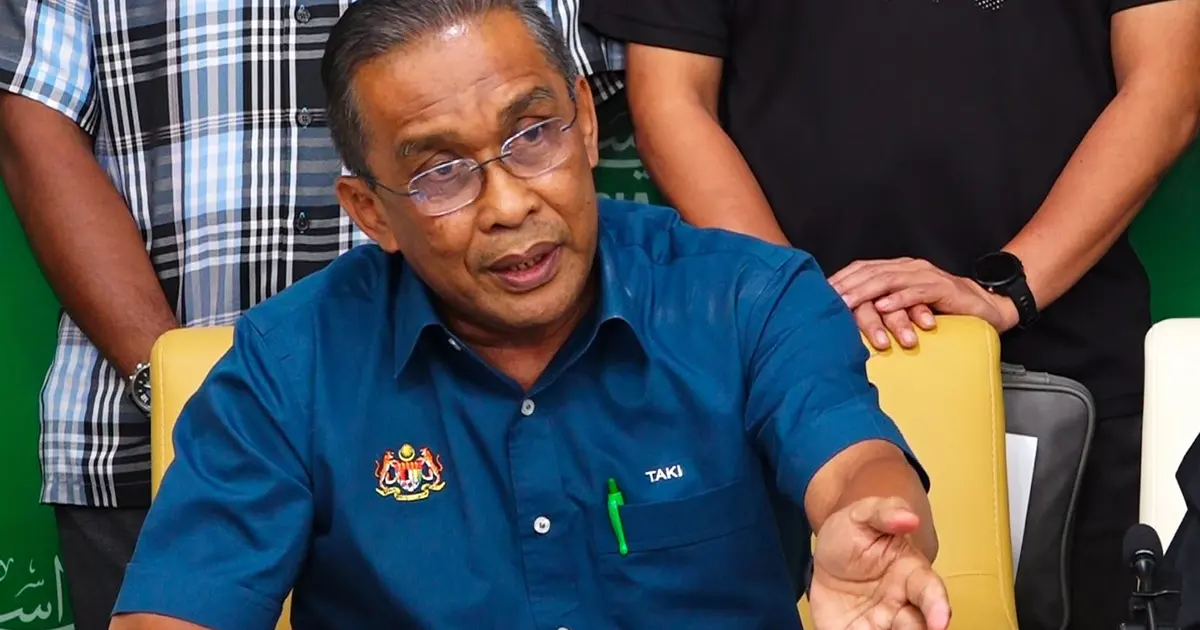 Perikatan Nasional Formally Notifies Parliament of Hamzah's Return as Opposition Leader