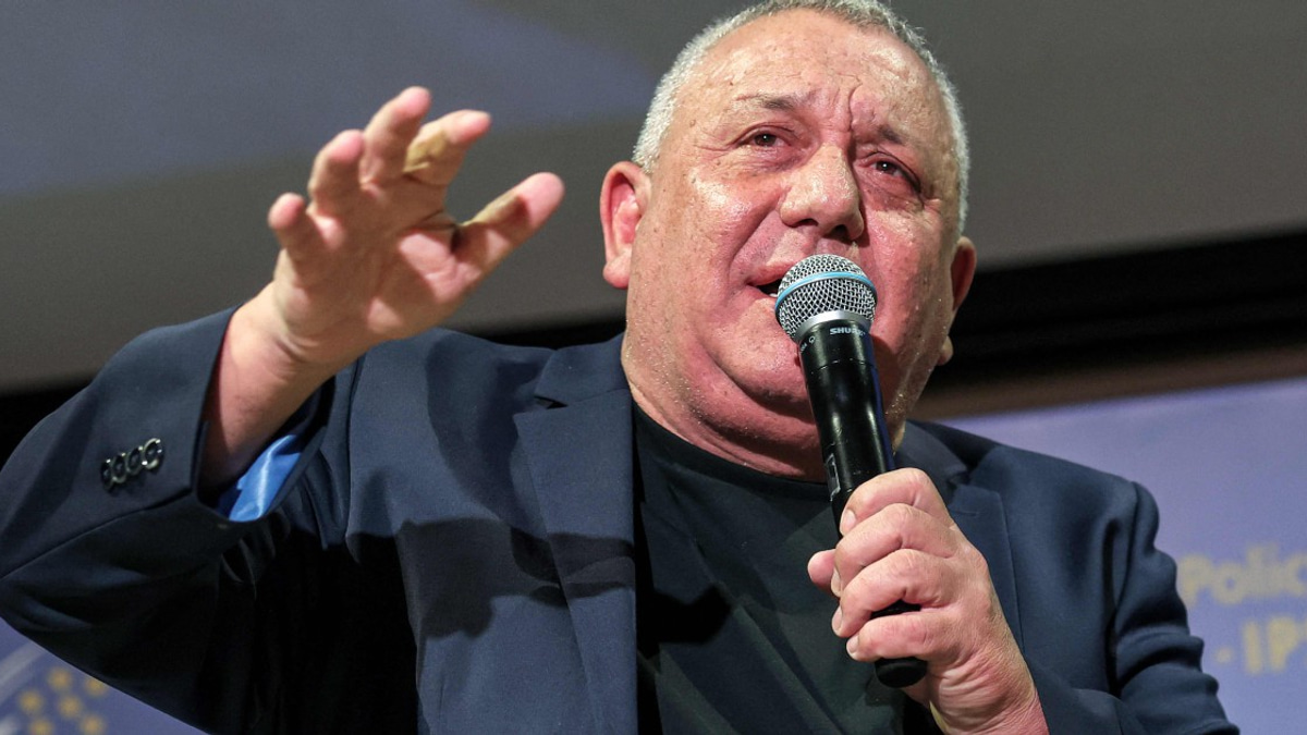 Former Israeli Military Commander Emerges as Netanyahu's Main Election Challenger