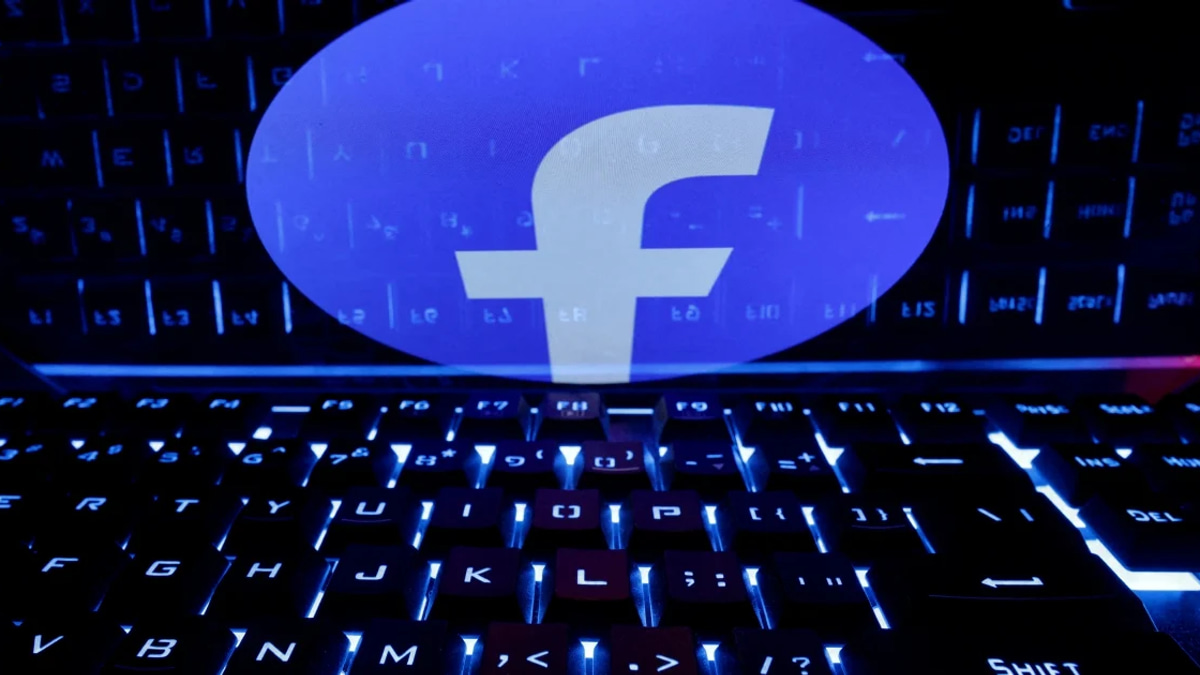 Thai Court Imposes 18-Month Prison Term for Facebook Comment on Monarchy