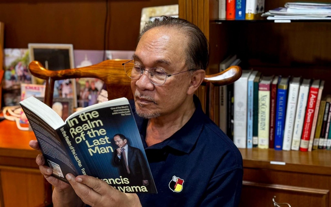 Anwar Ibrahim Discharged Following Hernia Surgery