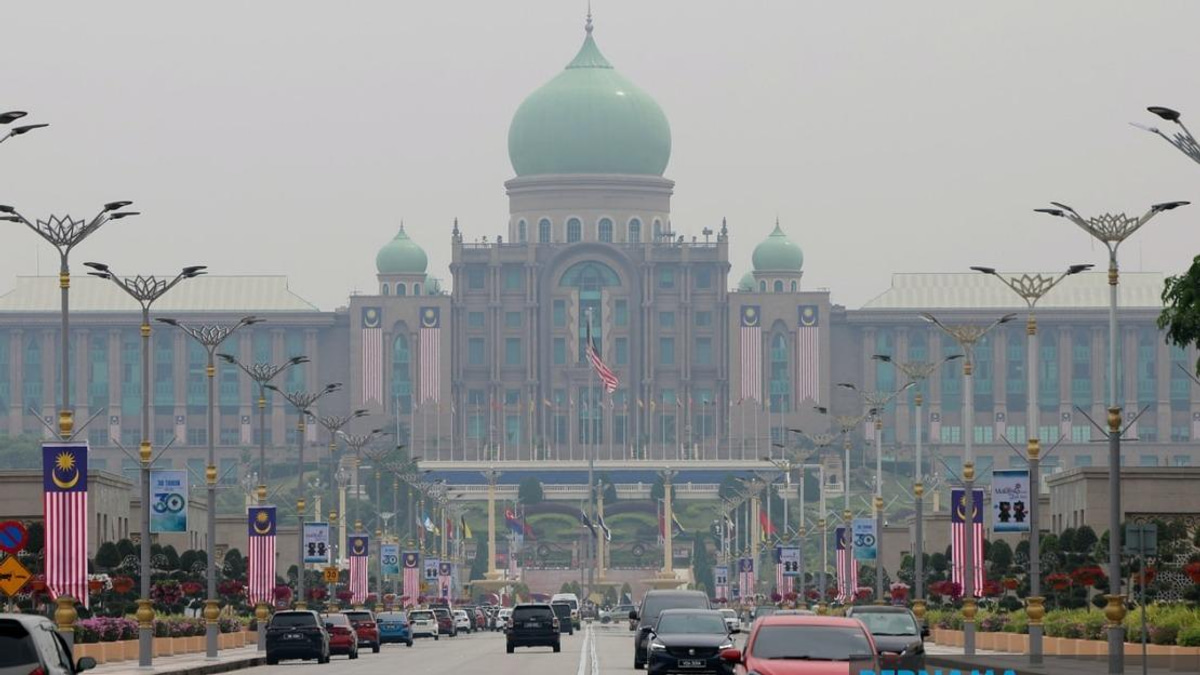 Haze Crisis Set for High-Level Talks as PM Anwar Visits Brunei