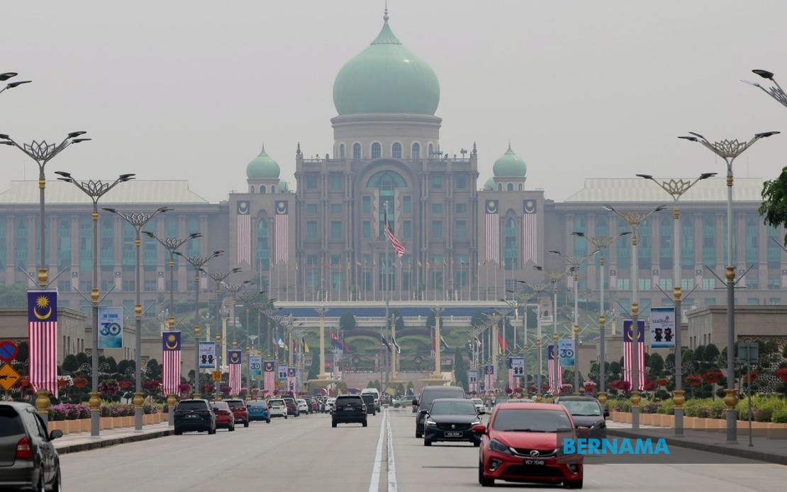 Haze Crisis Set for High-Level Talks as PM Anwar Visits Brunei