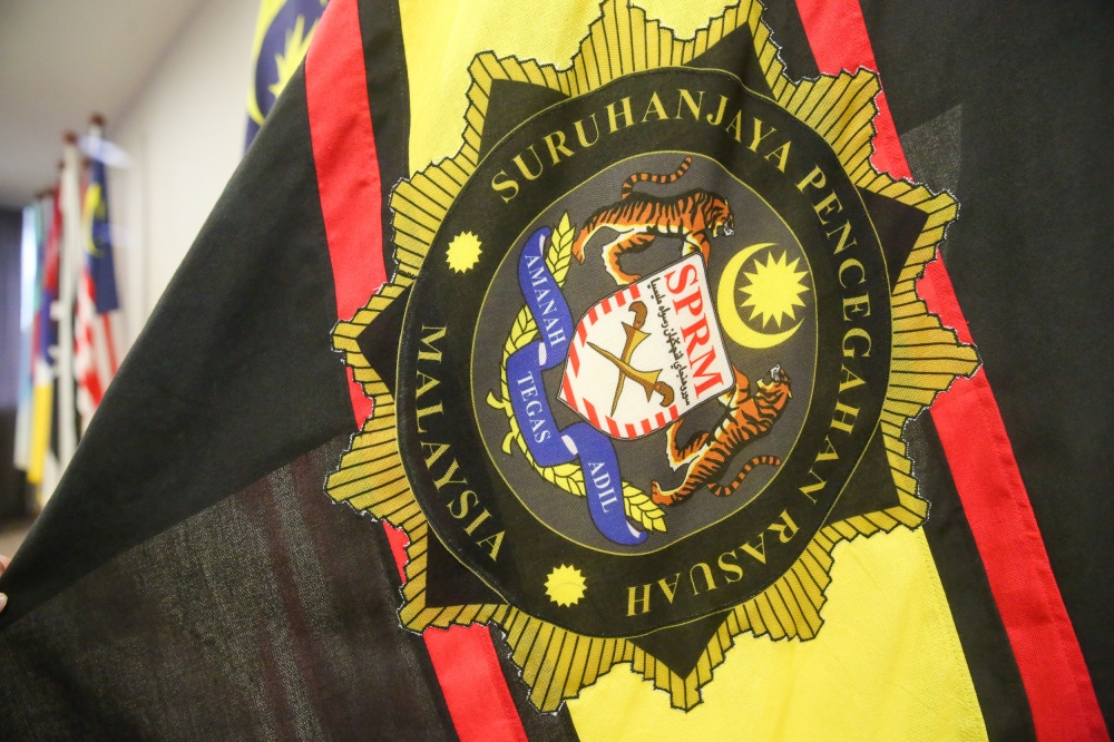 Former rubber sapling supplier detained in RM8m Tabung Haji graft probe