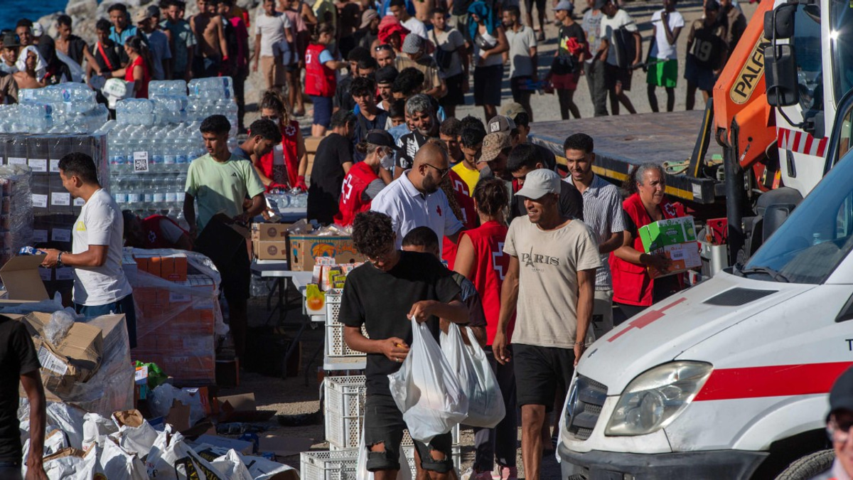 Spain's PM Points to Russian and Israeli Disinformation Behind Ceuta Migrant Surge