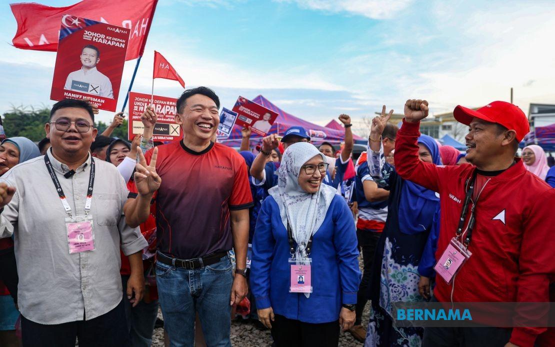 Johor Election Campaign Shows Civility as Rival Candidates Meet Warmly at Night Market