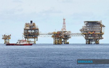 Southeast Asia's Offshore Energy Investment Surges Despite Regional Tensions